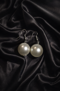 Pearl droplets earrings