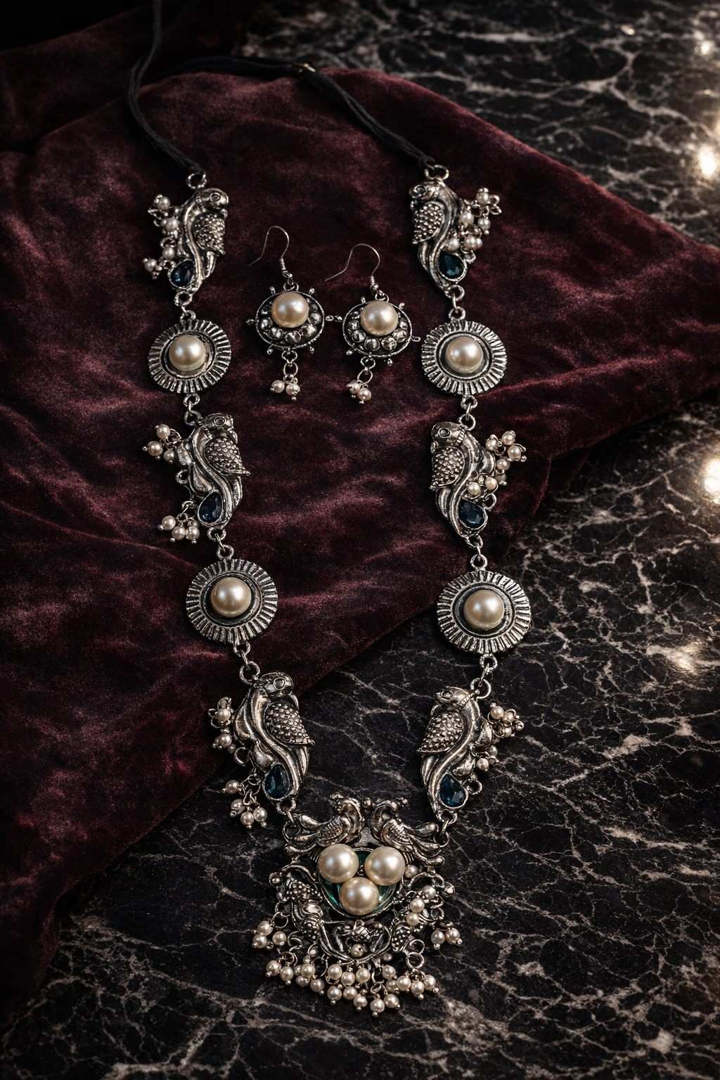 Adaa Necklace with earrings
