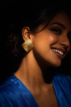 Kavya Studs