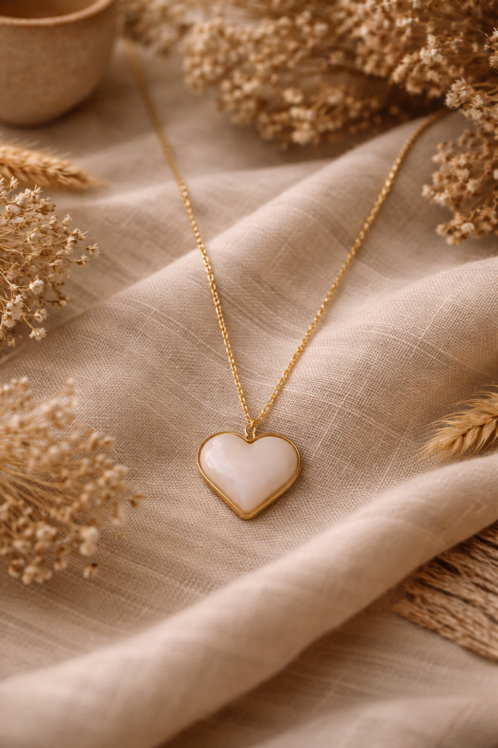 Heart pendant necklace
