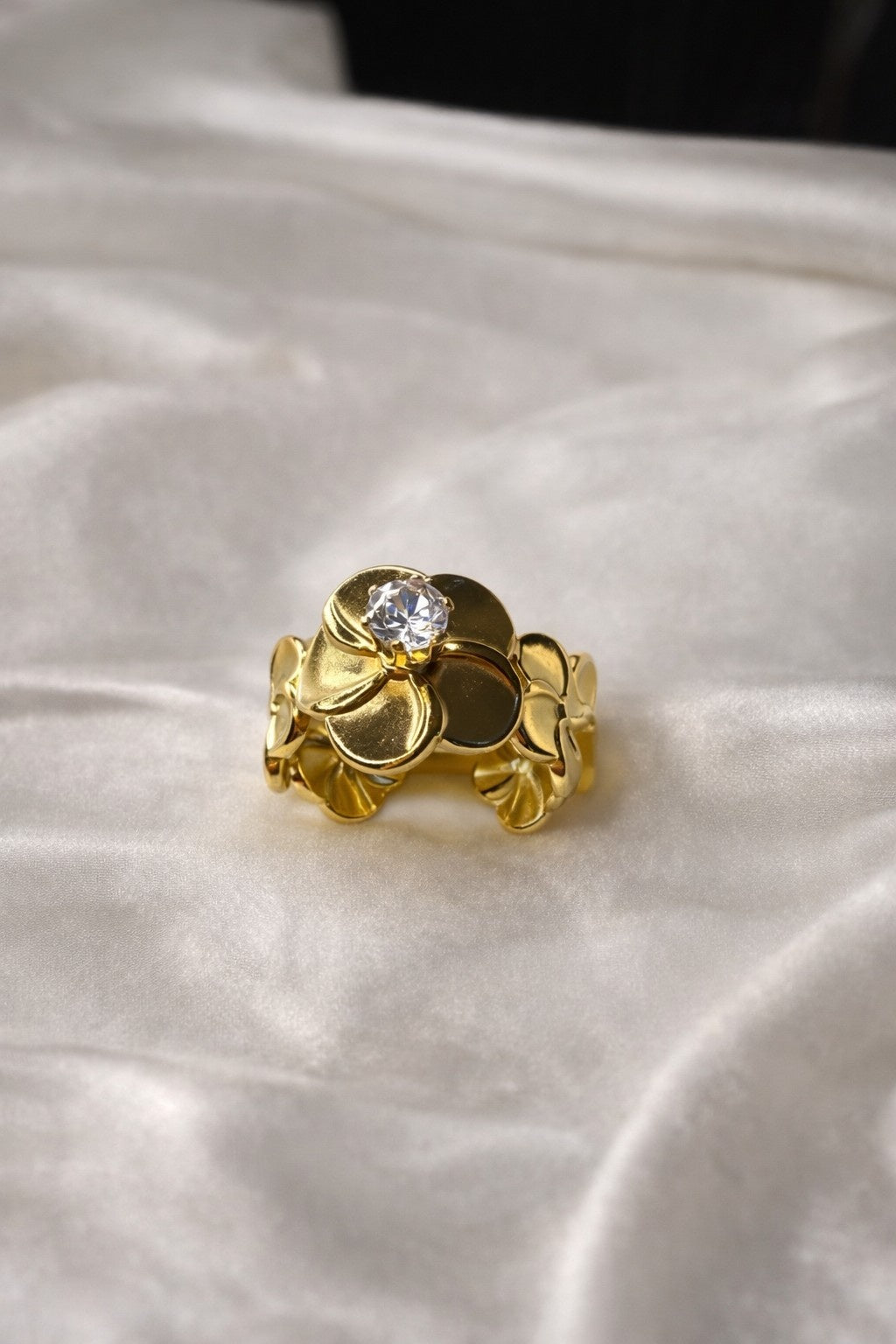 Flower Link ring