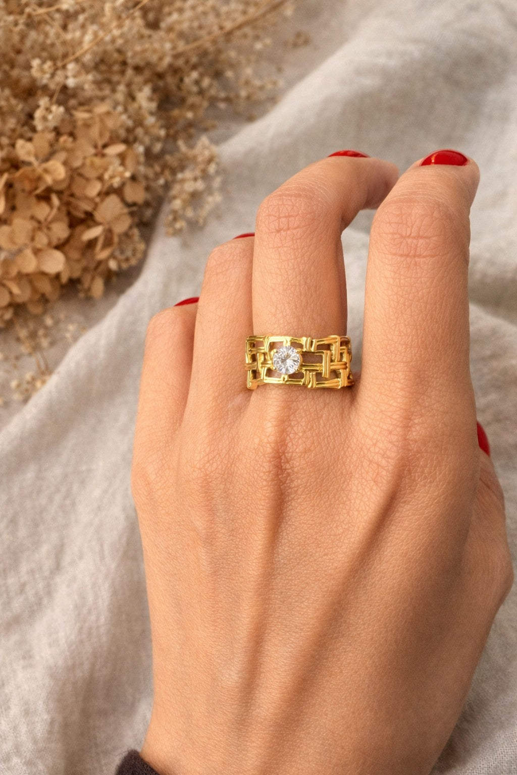 chain-link statement ring